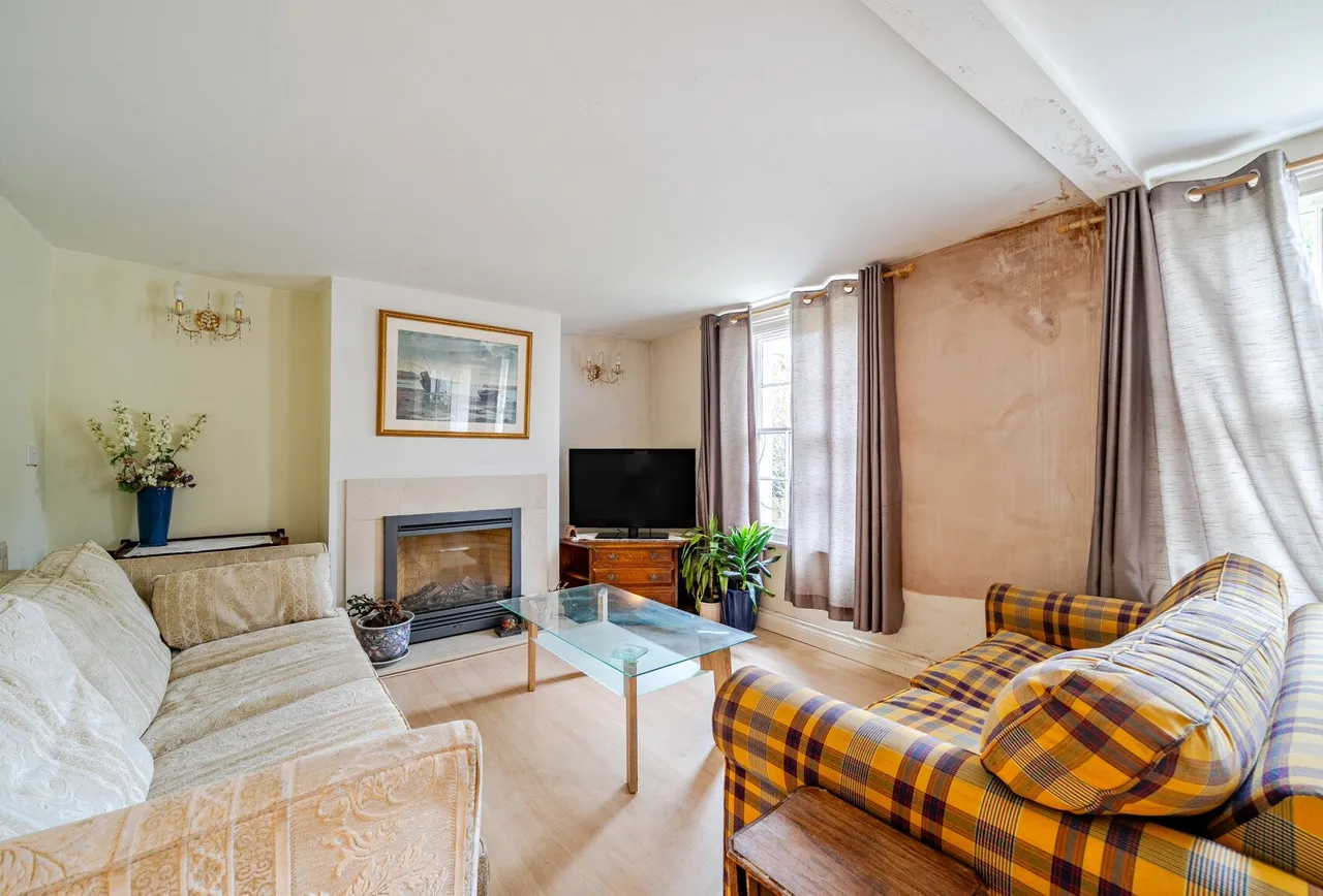 Ryeworth Road, Gloucestershire, Charlton Kings, GL52 6LT, photo 4