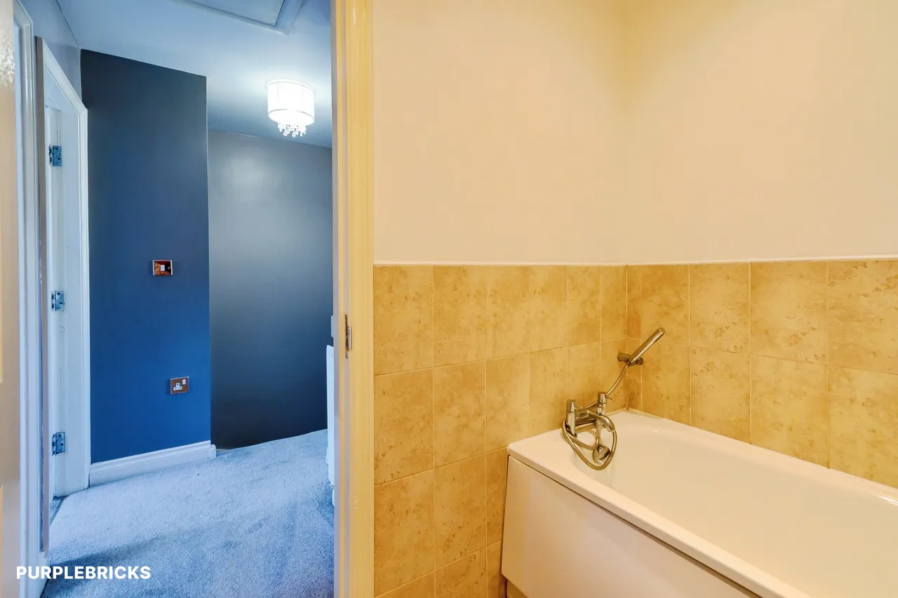 Hallbridge Gardens, Bolton, BL1, photo 32