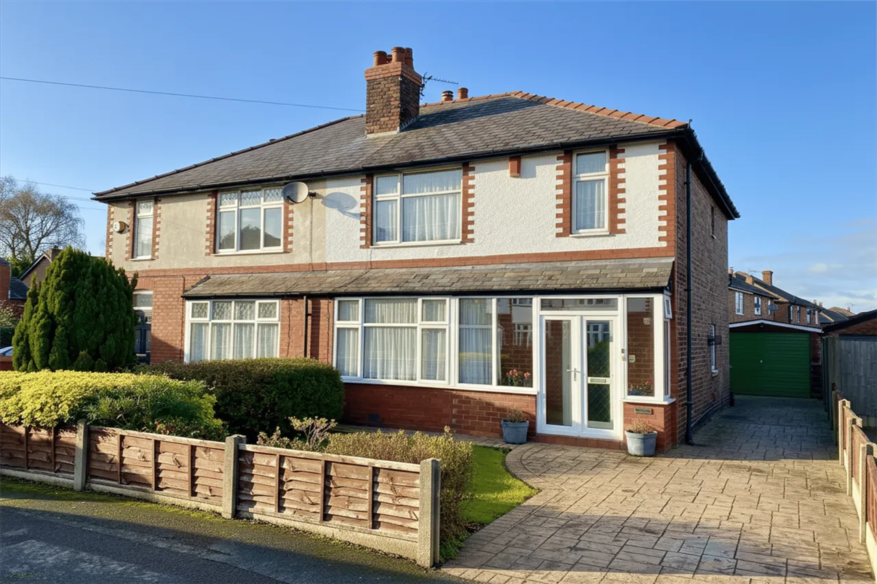 3 bed house for sale, Chester Road, Warrington