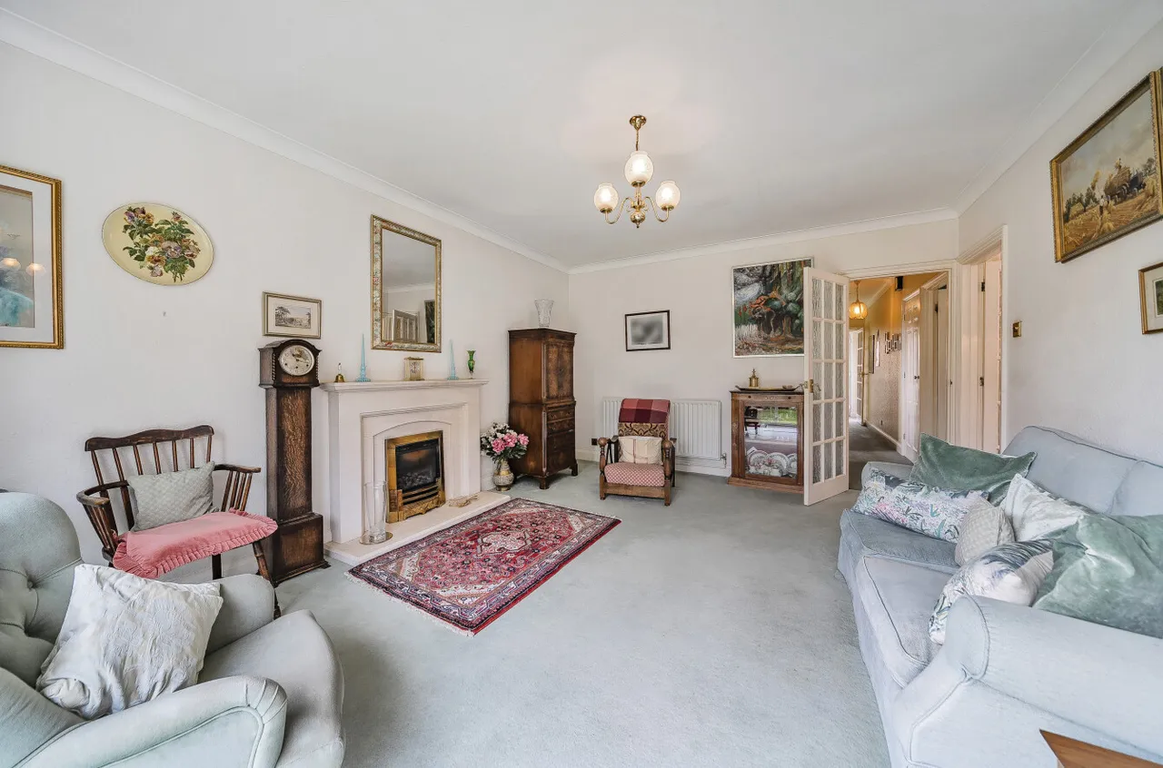 Revesby Close, West End, Woking, Surrey, GU24 9NT, photo 6