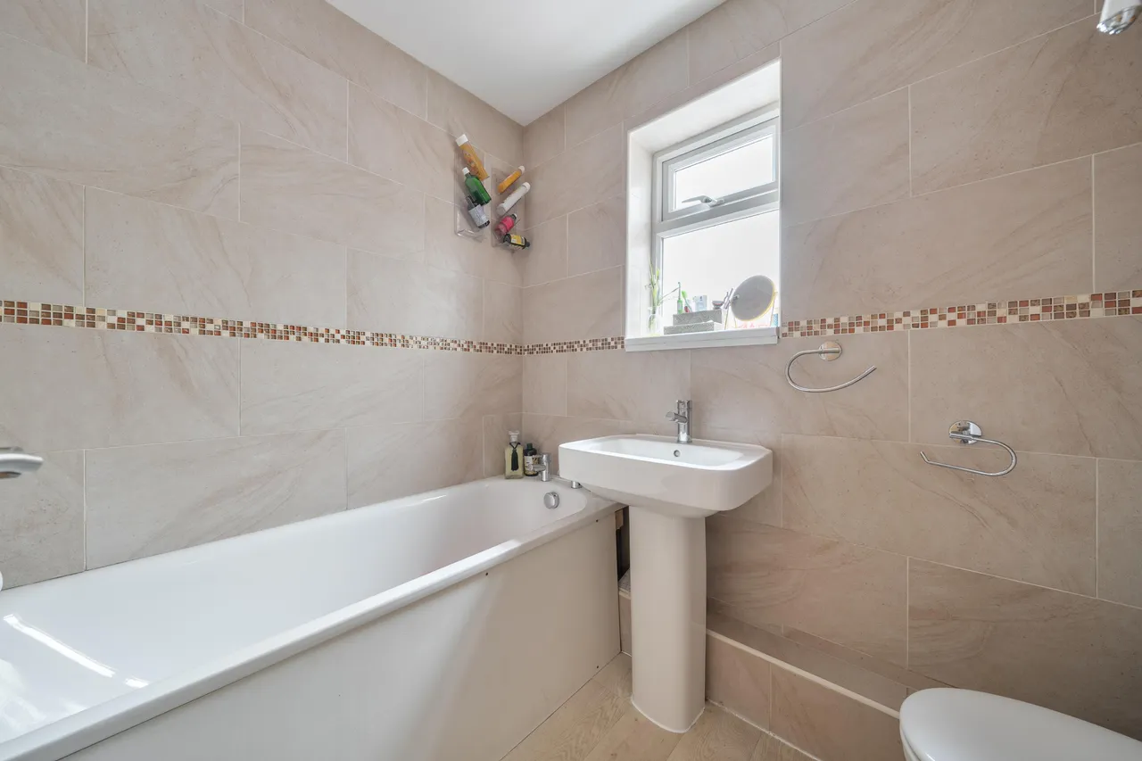 The Buntings, Bedford, photo 11