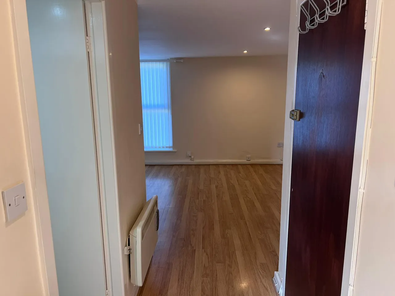 Grassendale Court, Liverpool, L19, photo 3