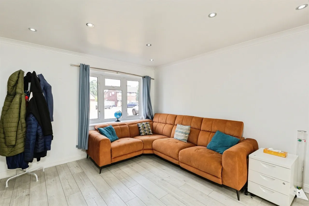 Easington Drive, Lower Earley, RG6, photo 9