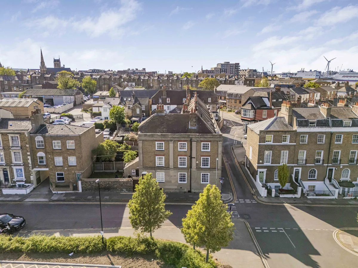Gravesend, DA12 2DB, photo 15