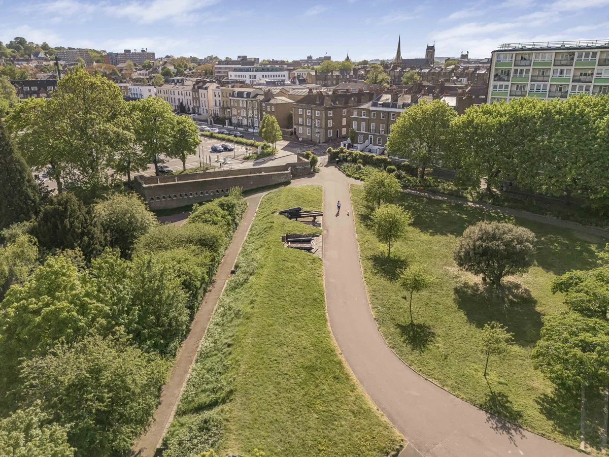 Gravesend, DA12 2DB, photo 14