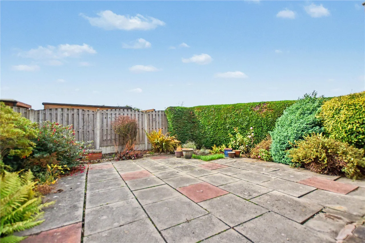 The Roundway, Morley, LS27, photo 17
