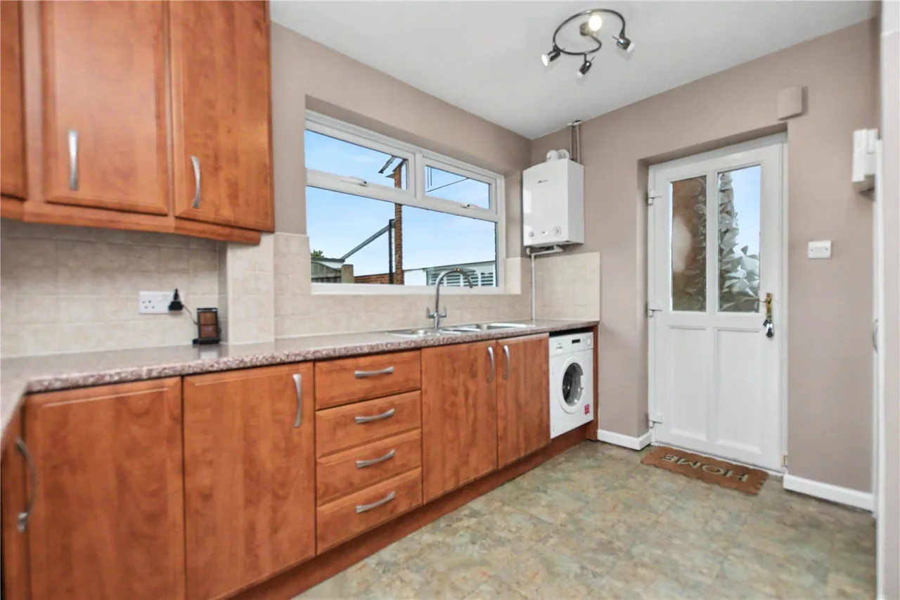 The Roundway, Morley, LS27, photo 3