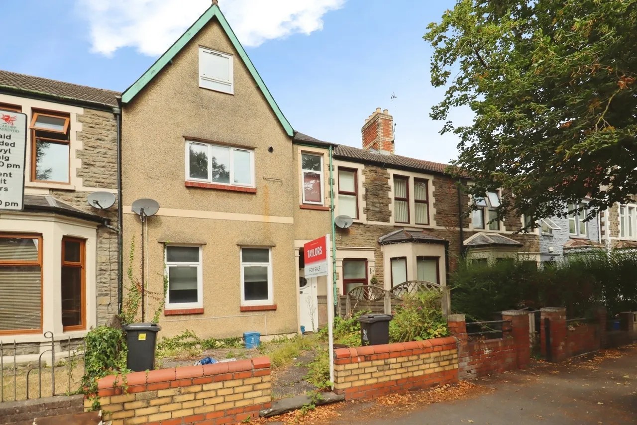 2 bed flat for sale — Stacey Road, Cardiff, CF24