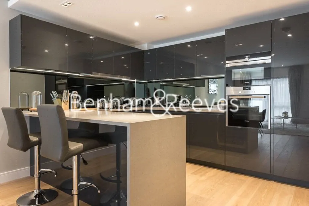 Tierney Lane, Fulham, W6, photo 2