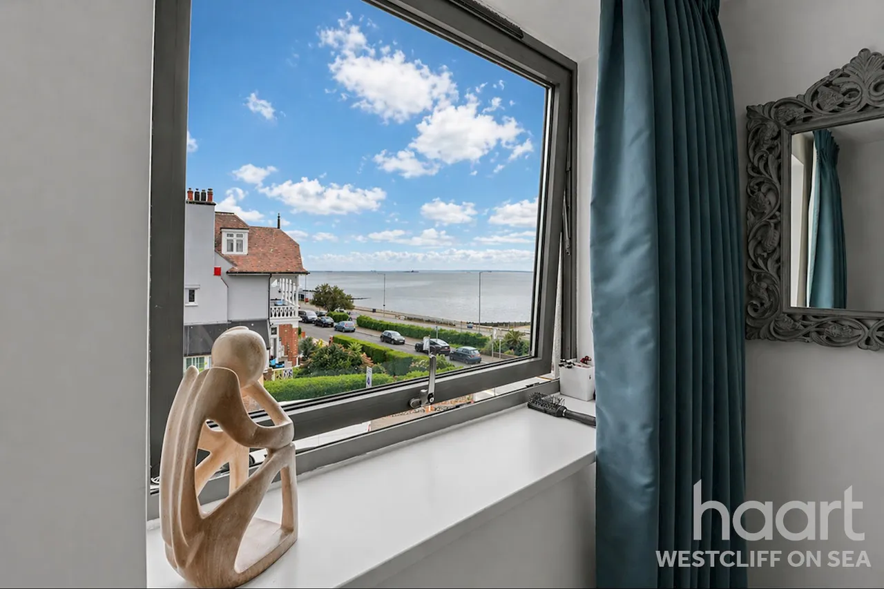 The Leas, Westcliff-On-Sea, SS0, photo 11