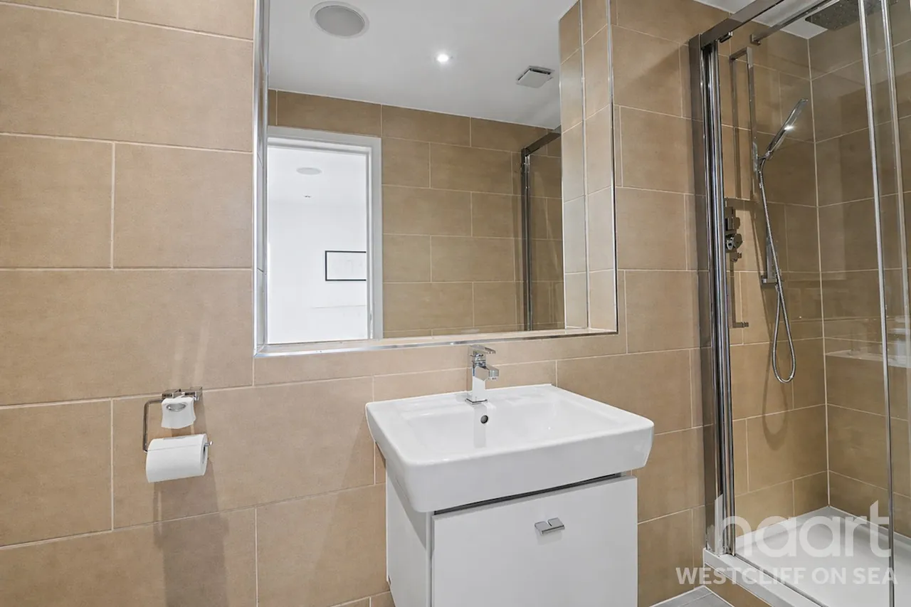 The Leas, Westcliff-On-Sea, SS0, photo 12