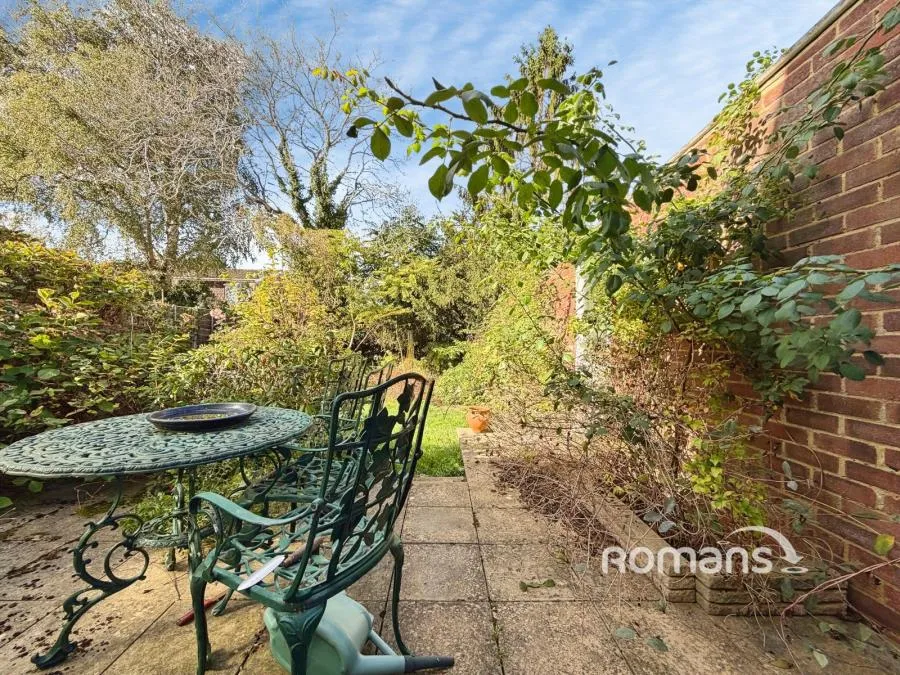 Salisbury Road, Blackwater, GU17, photo 14