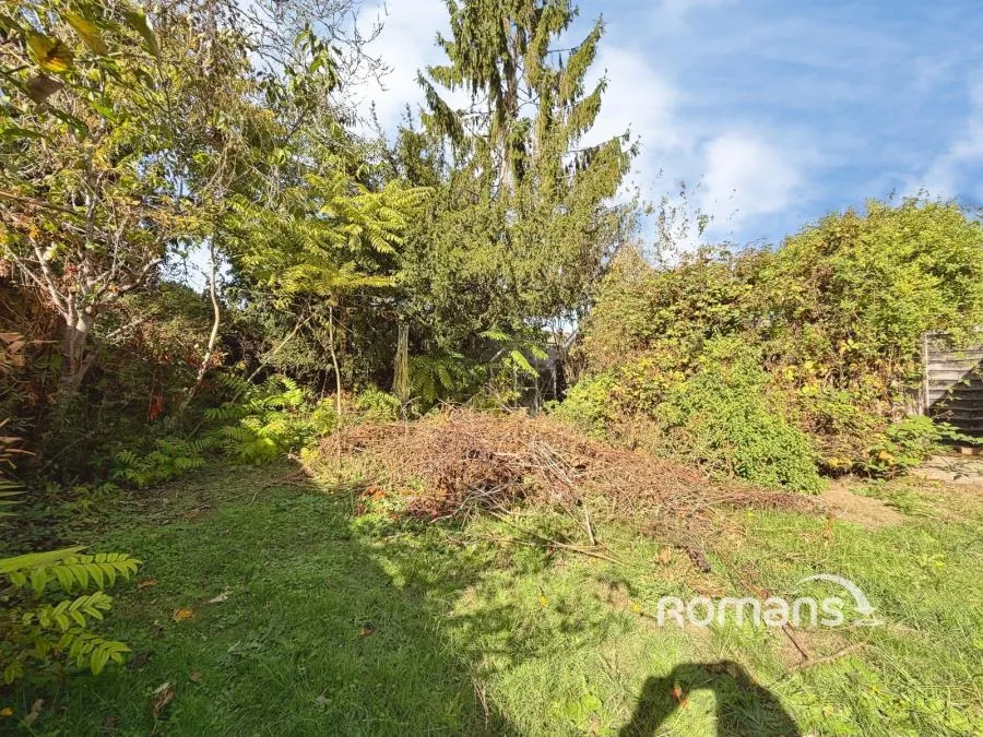 Salisbury Road, Blackwater, GU17, photo 10