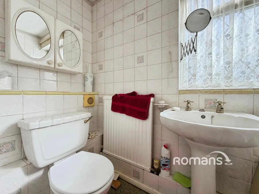 Salisbury Road, Blackwater, GU17, photo 13