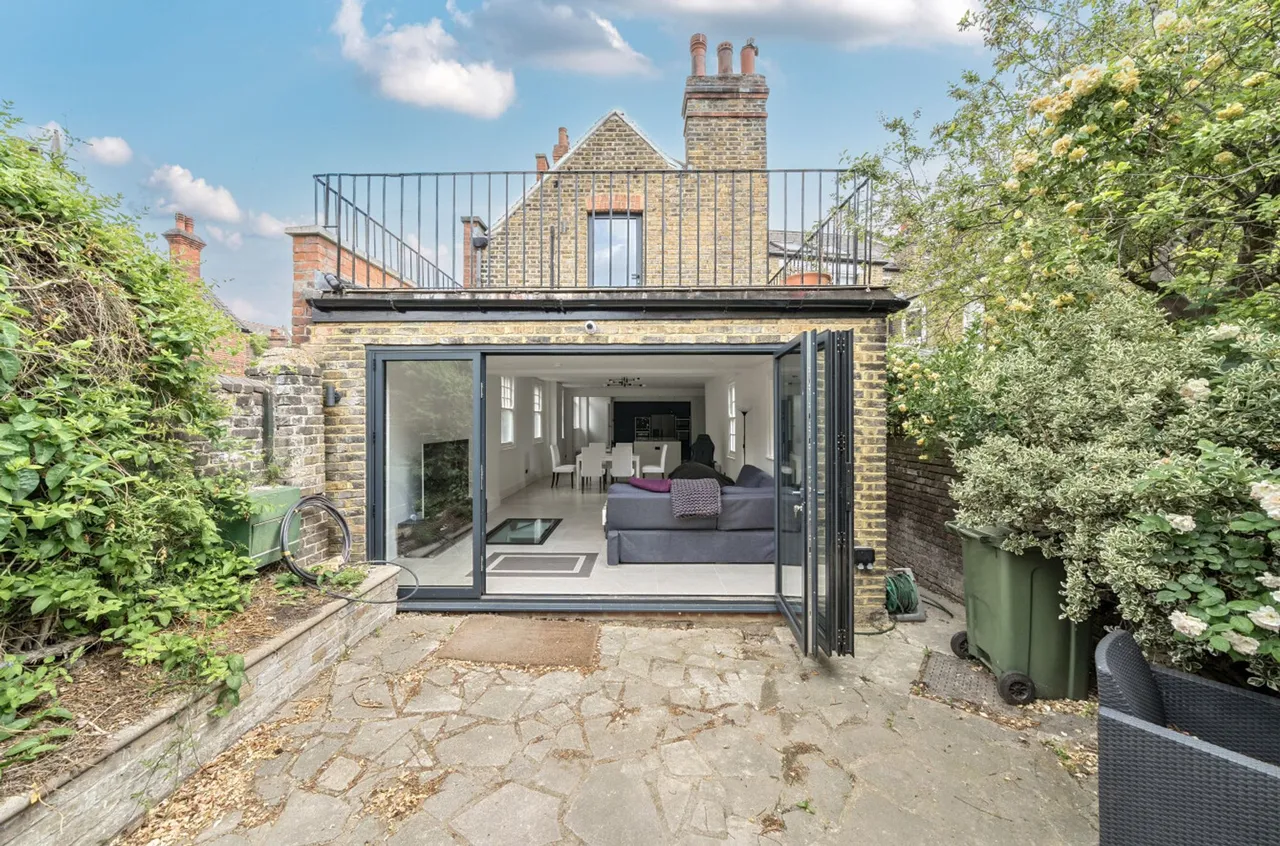 Knatchbull Road, London, SE5, photo 3