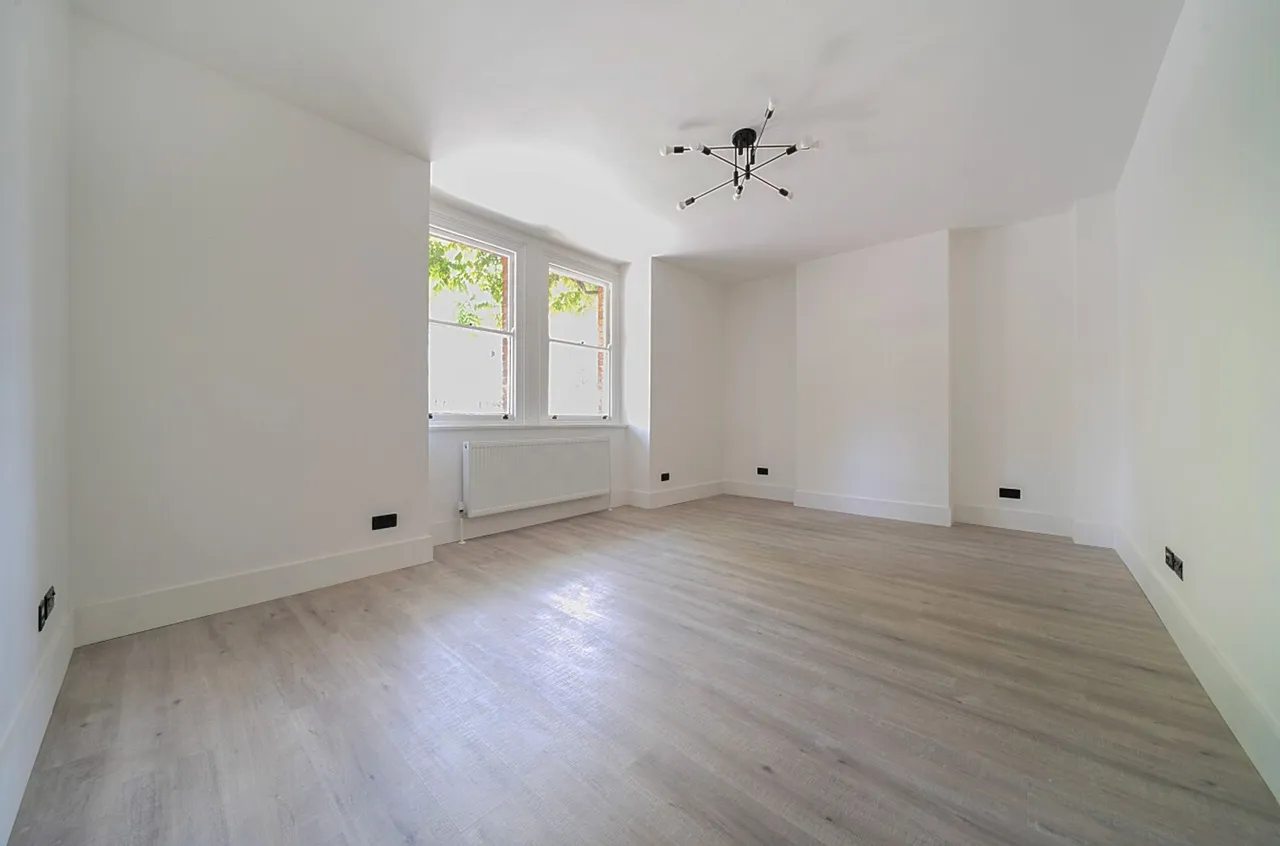 Knatchbull Road, London, SE5, photo 17