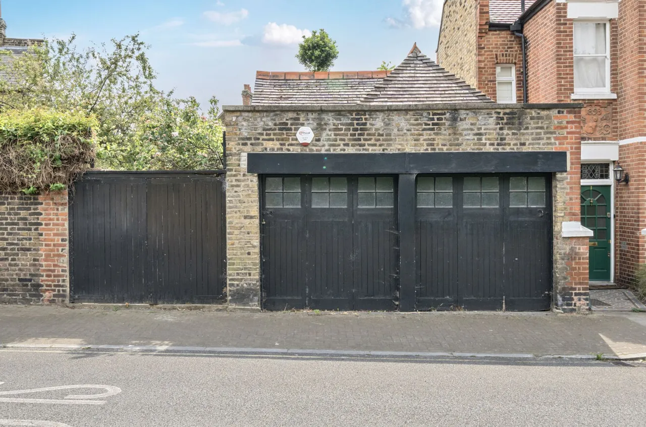 Knatchbull Road, London, SE5, photo 25