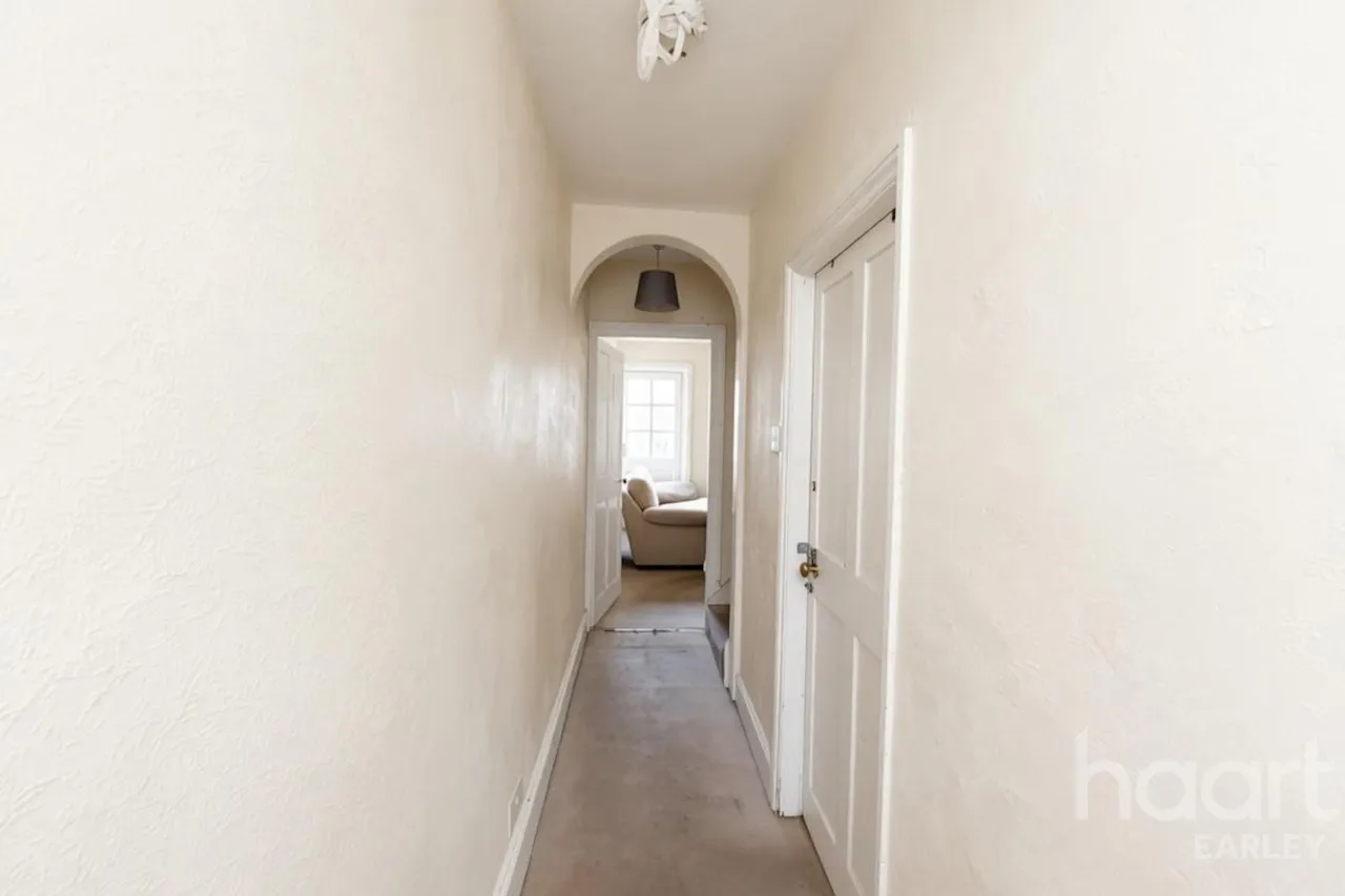 Howard Street, RG1, photo 9