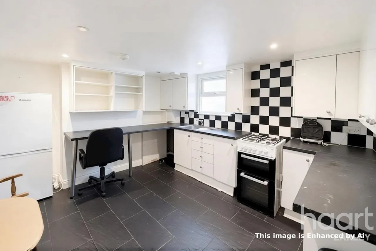 Howard Street, RG1, photo 4