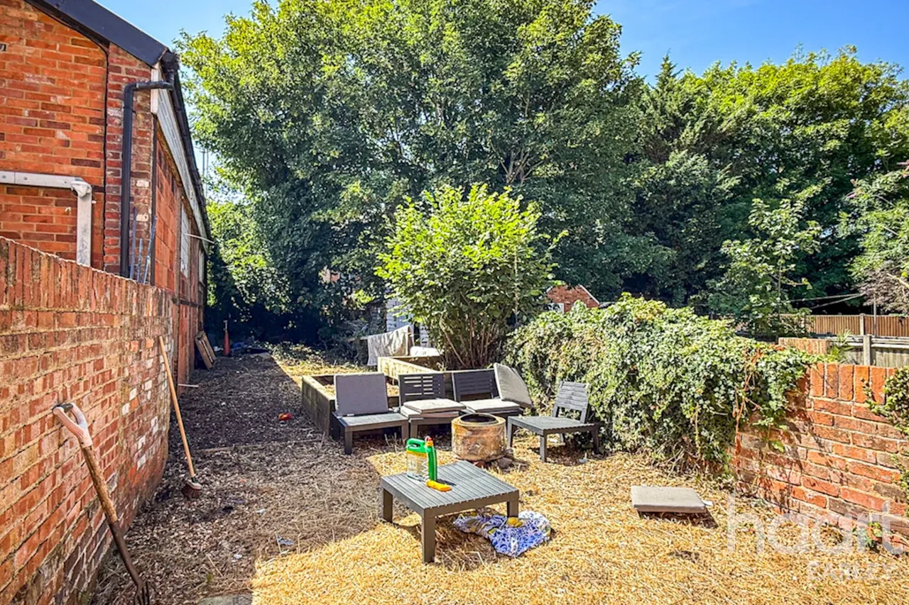 Howard Street, RG1, photo 11