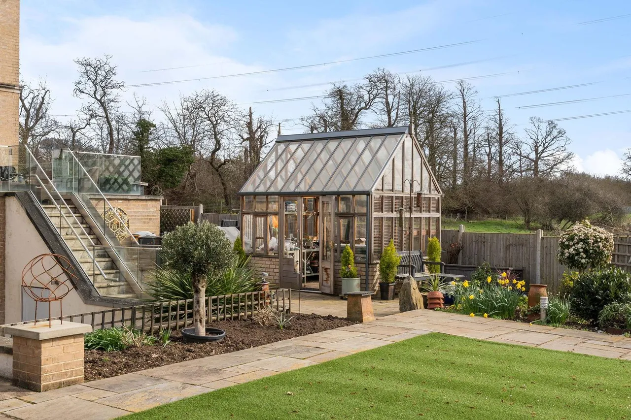 'Cedar Lodge' Stanstead Abbotts, SG12, photo 42