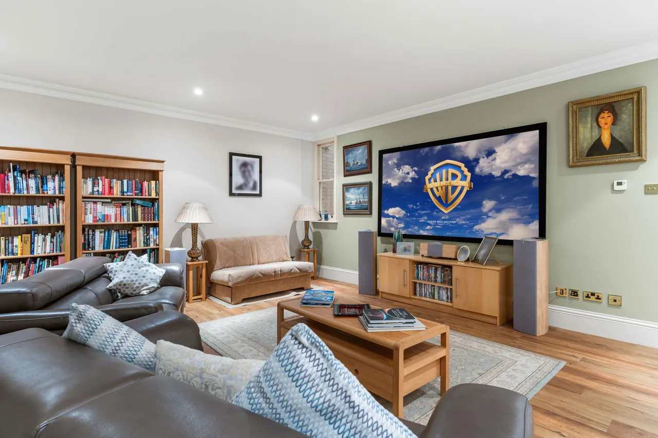 'Cedar Lodge' Stanstead Abbotts, SG12, photo 19