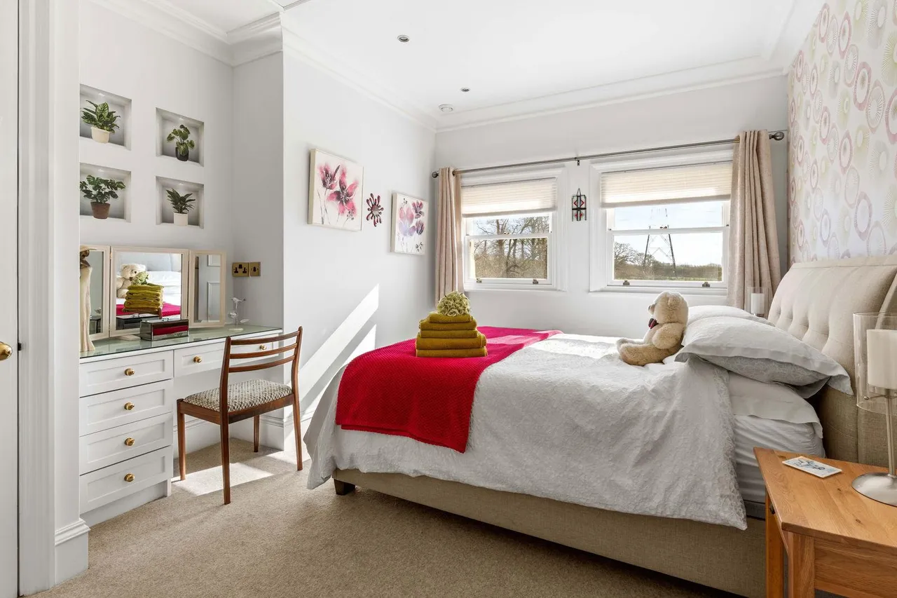 'Cedar Lodge' Stanstead Abbotts, SG12, photo 37