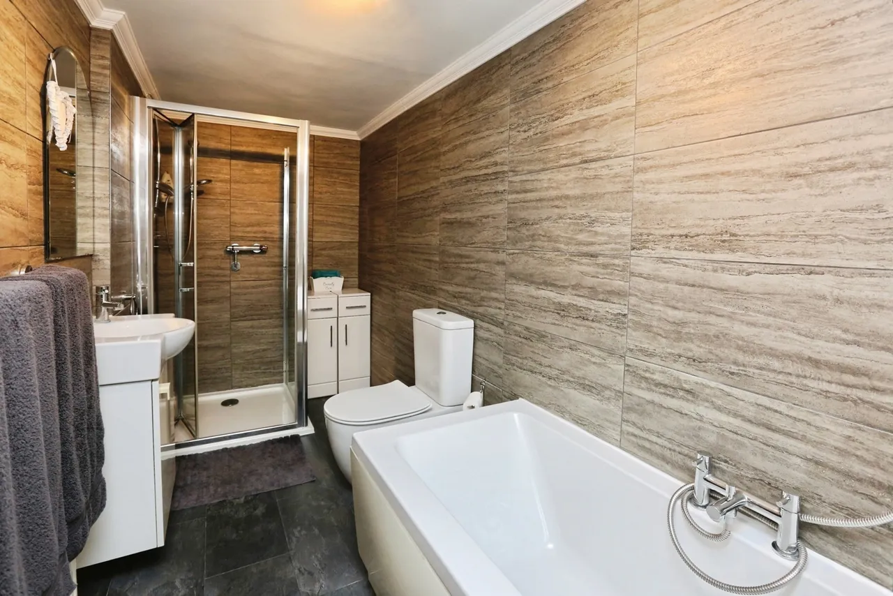 Heath Road, Locks Heath, SO31, photo 27