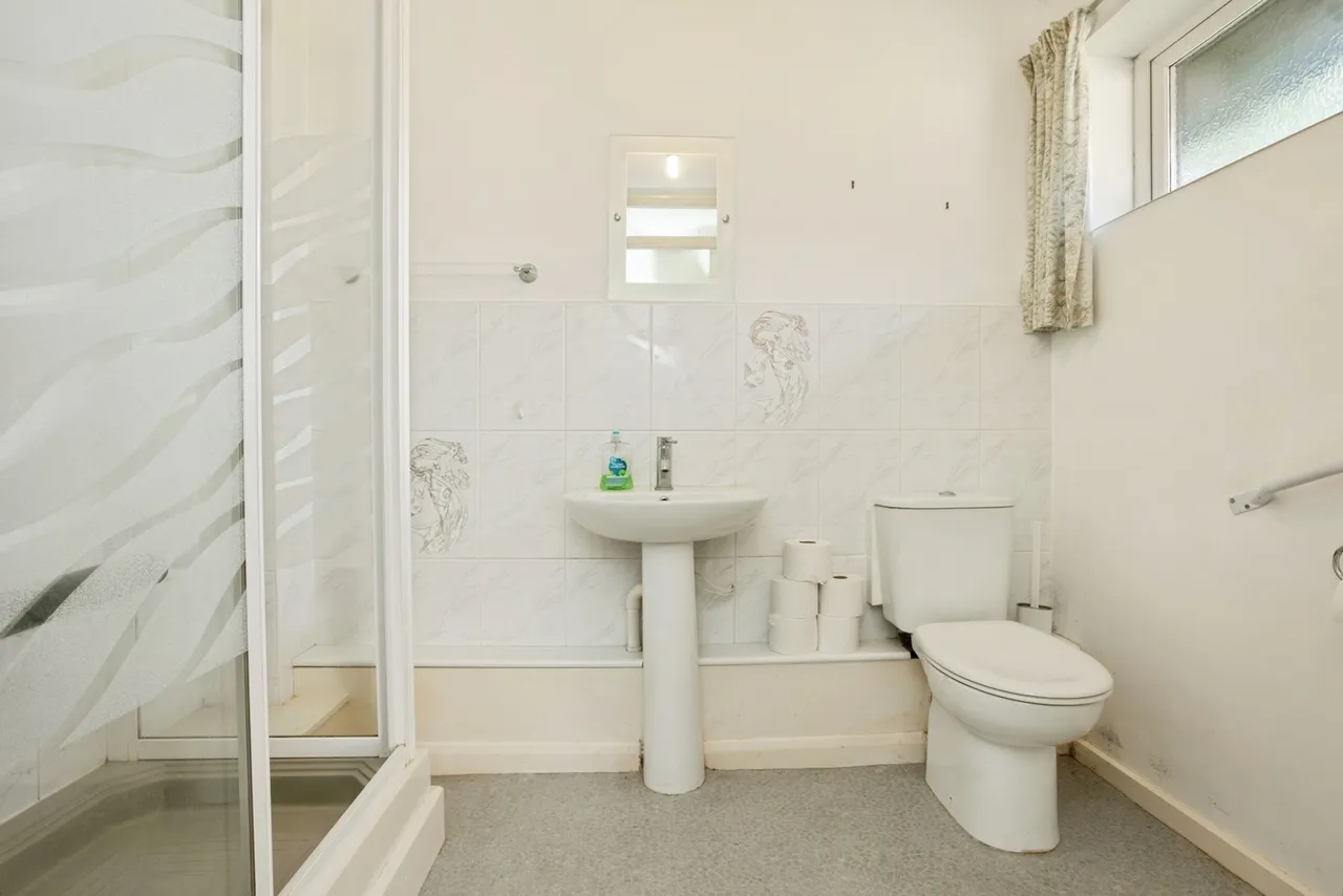 Harrison Court, Bingham, NG13, photo 9