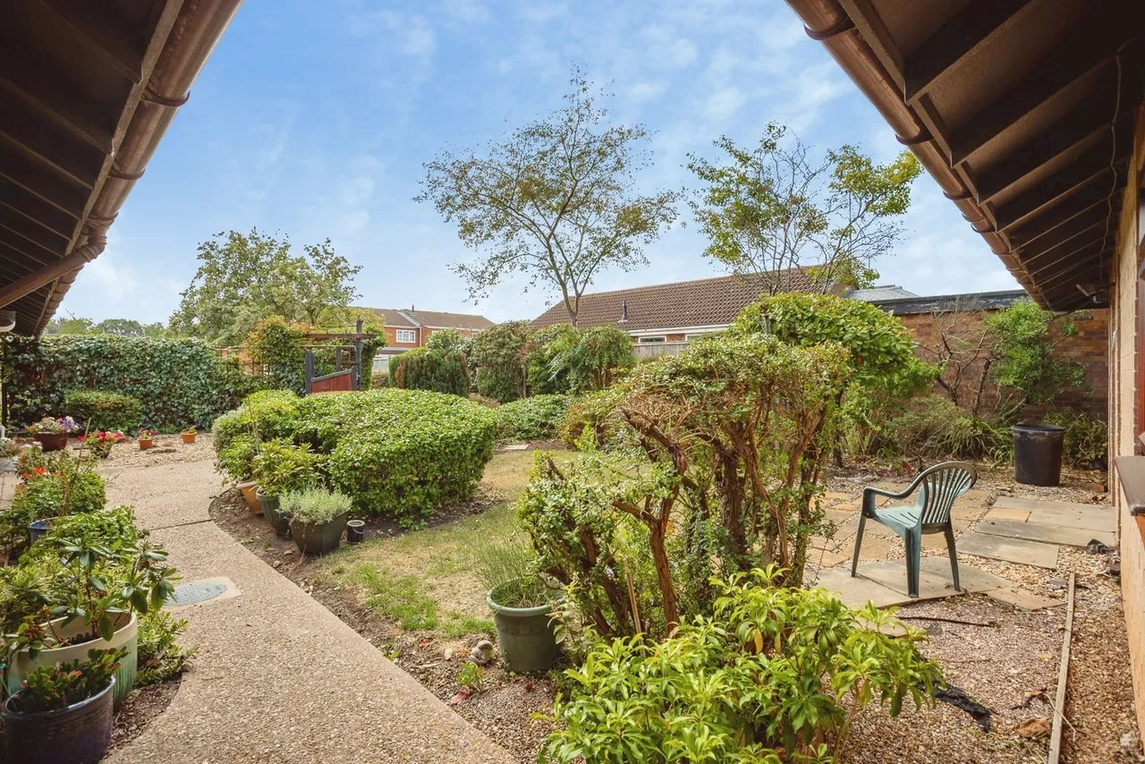 Harrison Court, Bingham, NG13, photo 2