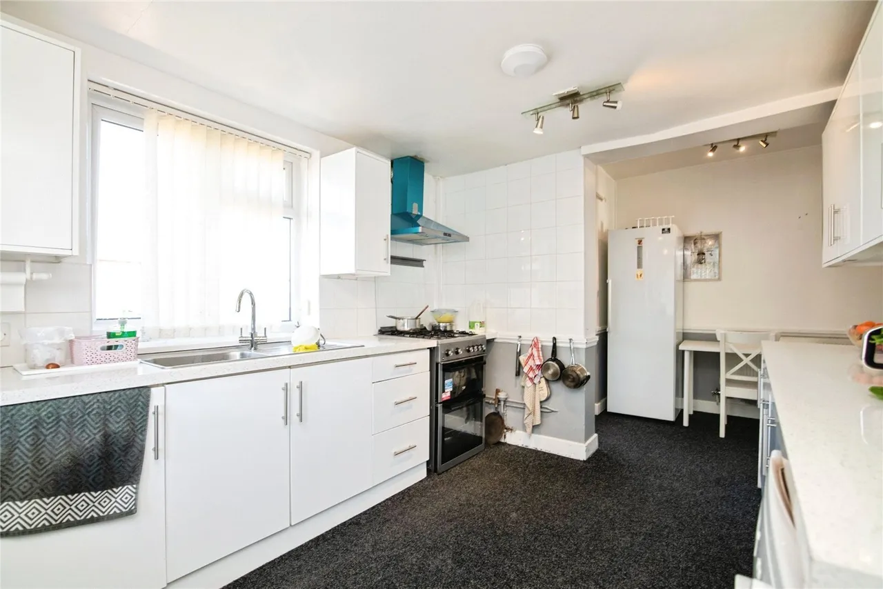 Swan Crescent, Oldbury, B69, photo 3