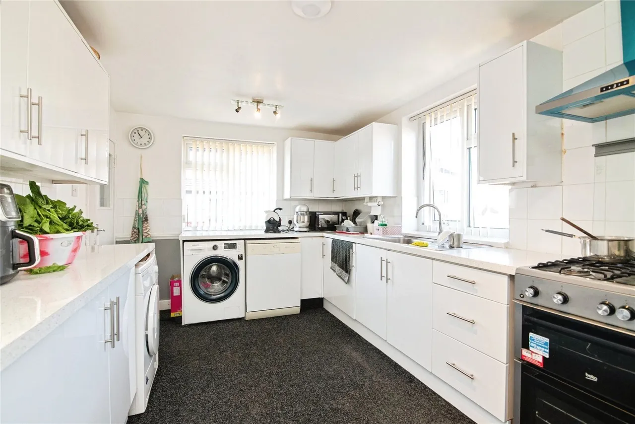 Swan Crescent, Oldbury, B69, photo 4