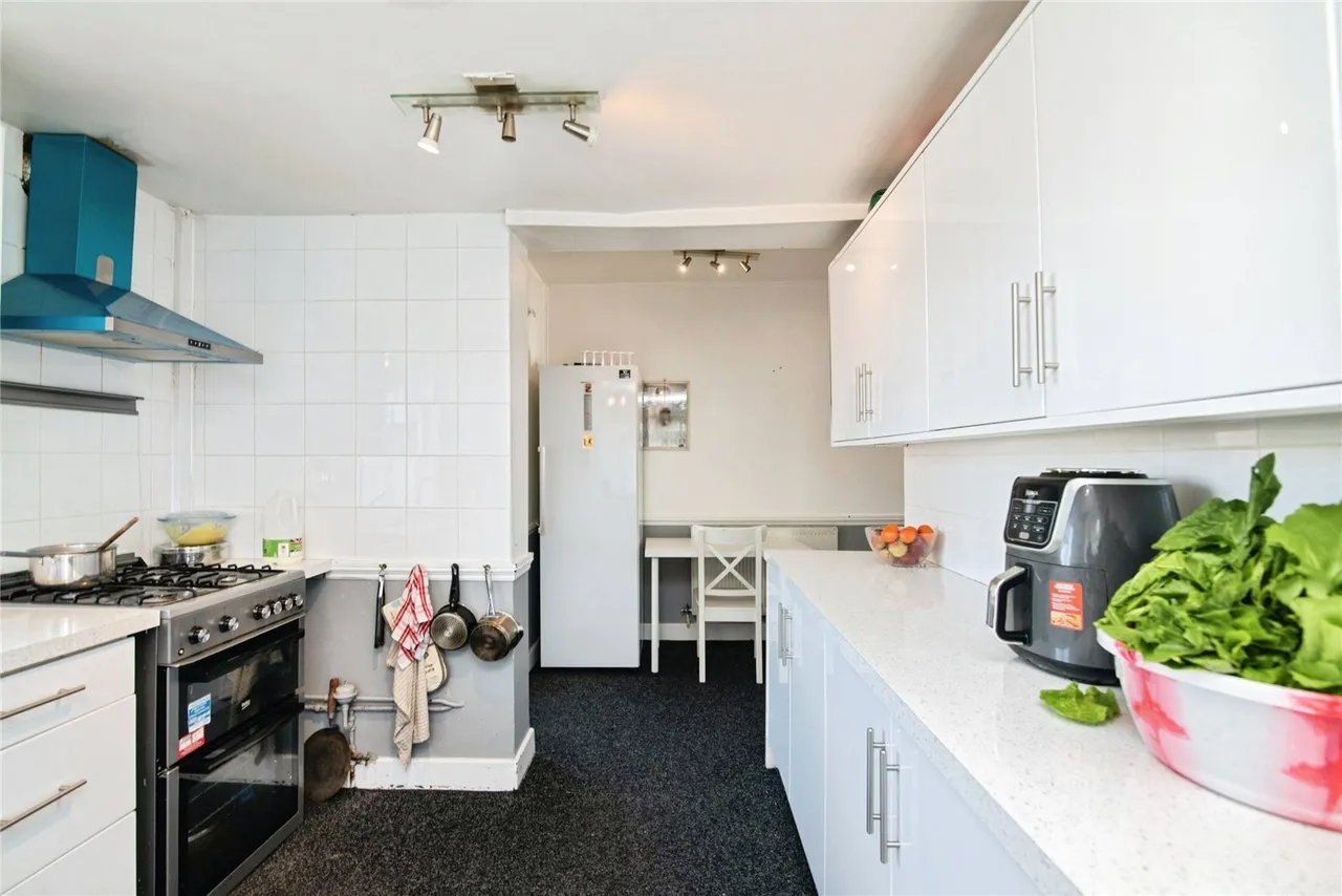 Swan Crescent, Oldbury, B69, photo 5