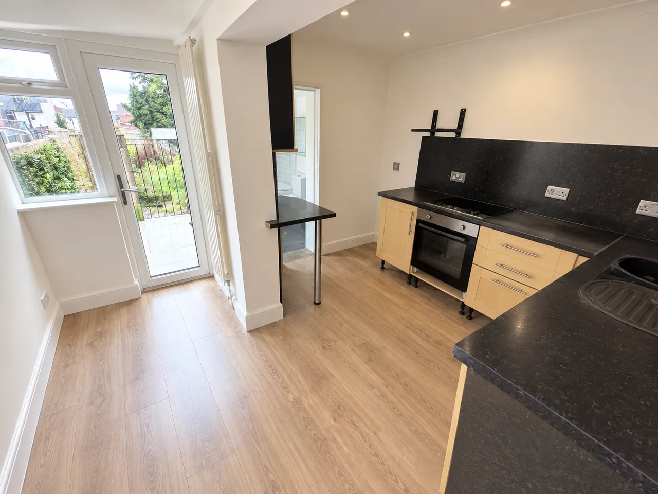 2 bed house to rent, Frederick Road, Oldbury, B68
