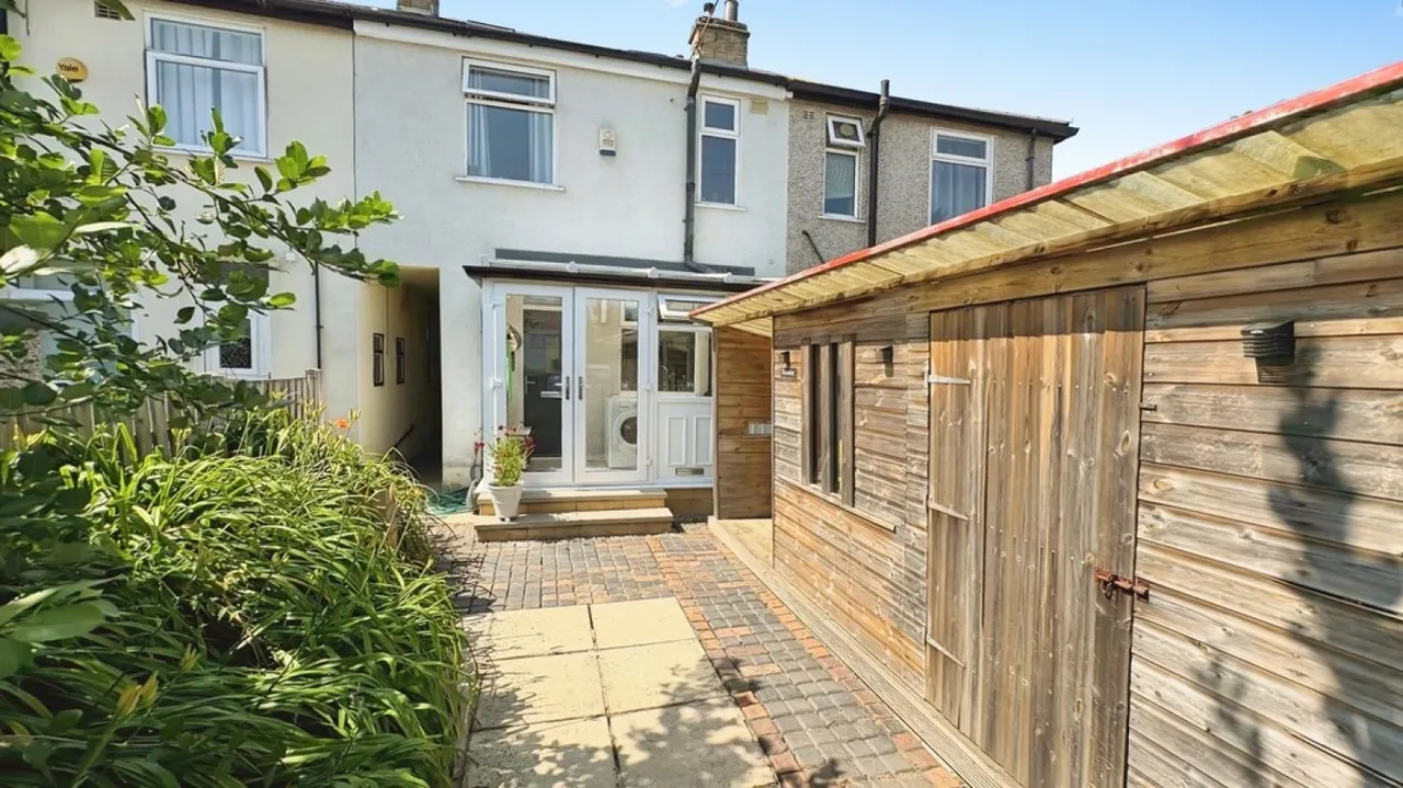 3 bed house for sale — Wilsden, Keighley, West Yorkshire