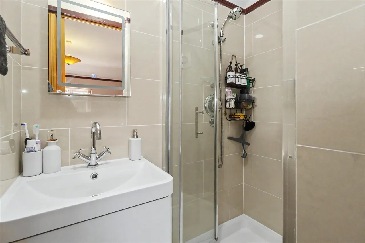 Lytton Road, Woking, GU22, photo 8