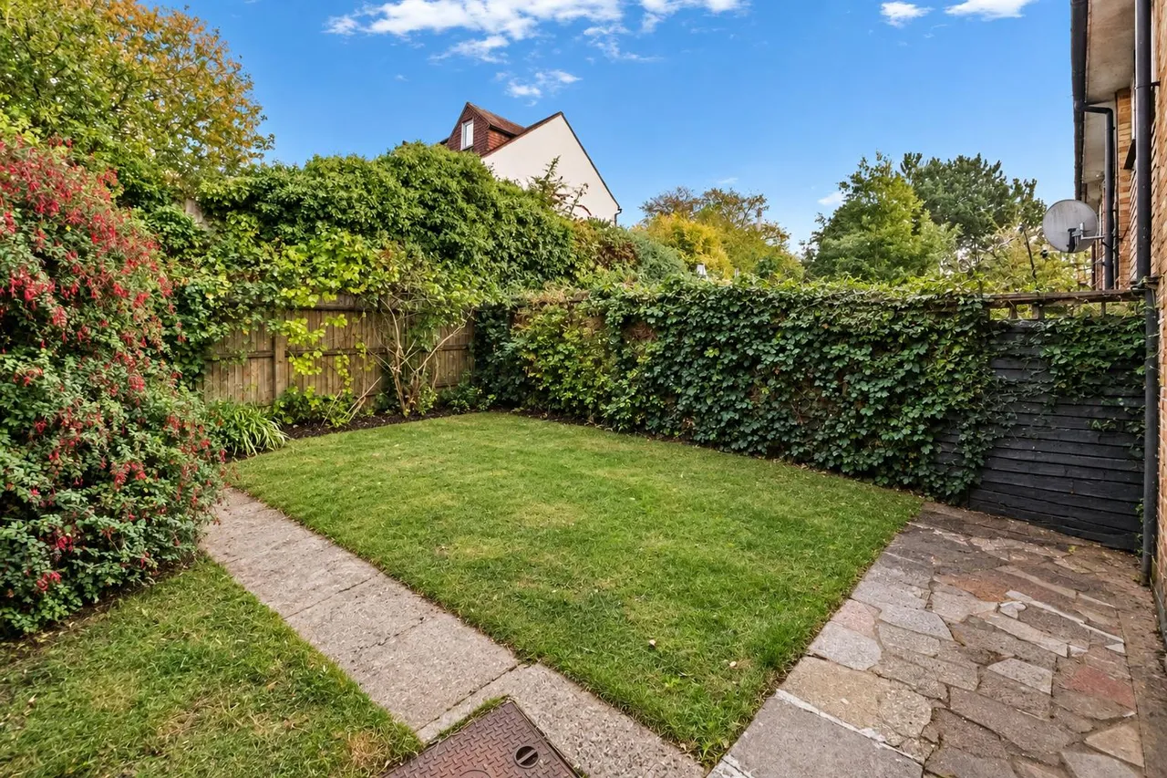 Salt Hill Close, Uxbridge, photo 7