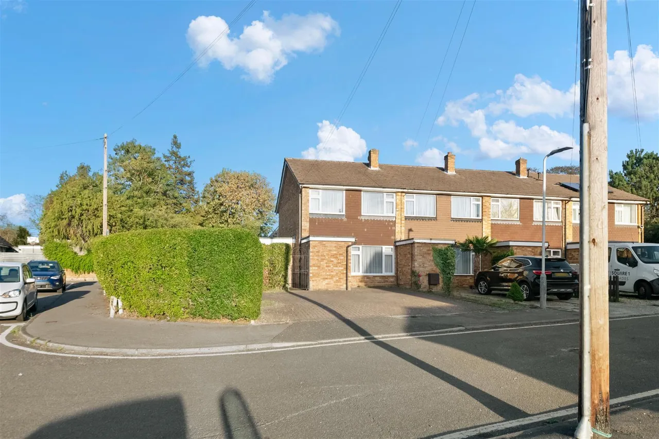 Salt Hill Close, Uxbridge, photo 25