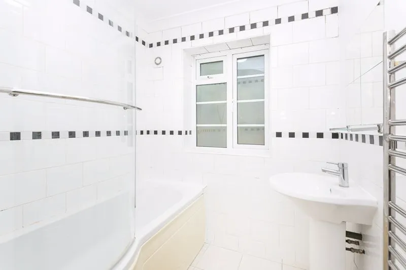 Brighton Road, Purley CR8 2BE, photo 6