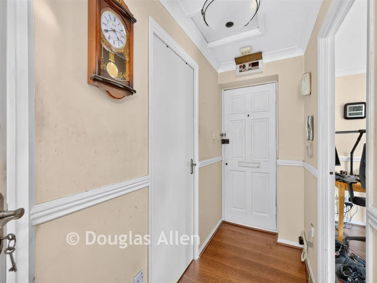 Overton Drive, Chadwell Heath, RM6, photo 10