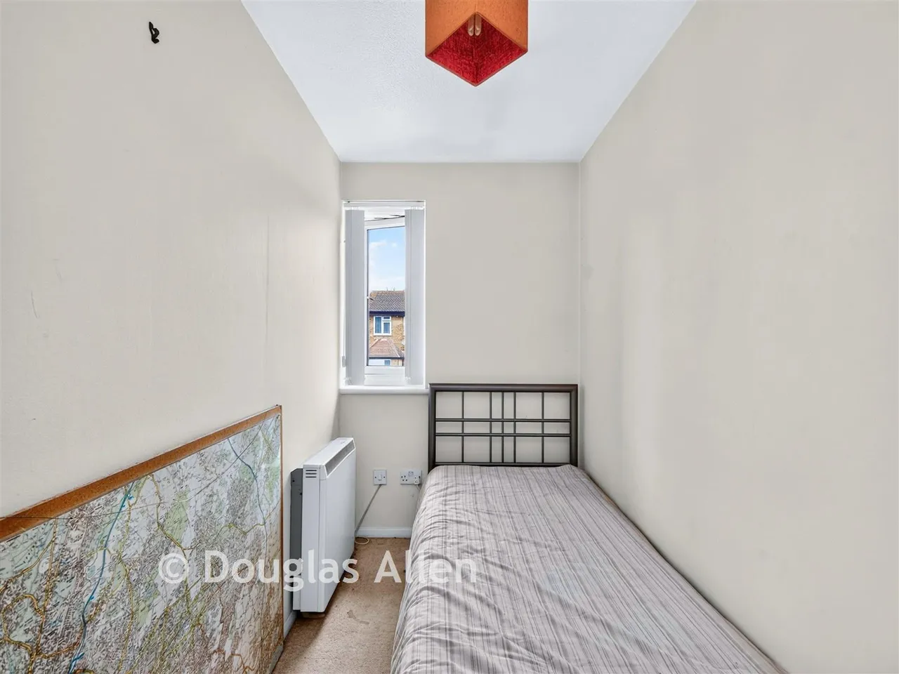 Overton Drive, Chadwell Heath, RM6, photo 5
