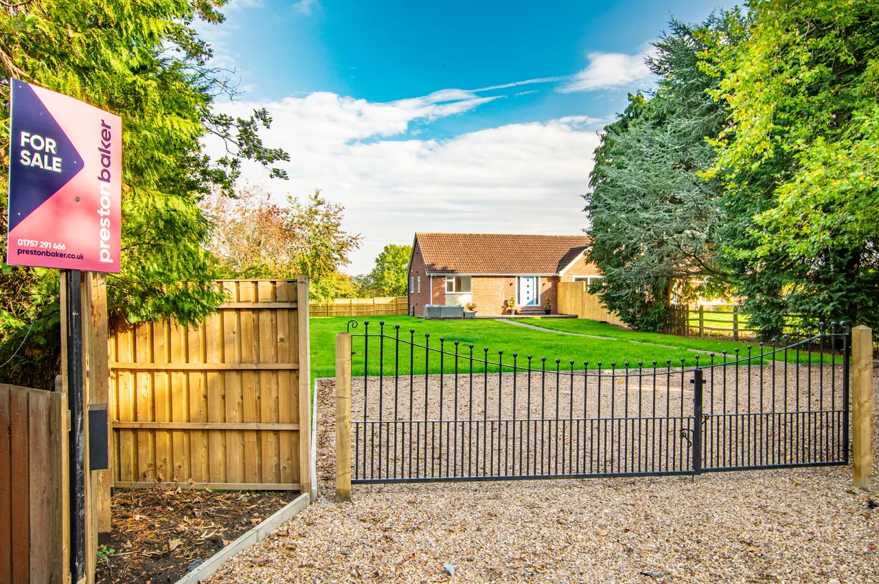 Nanny Goat Lane, Garforth, LS25, photo 6