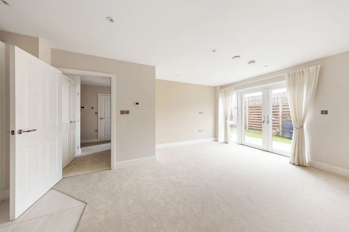 High Road, Loughton, IG10, photo 4