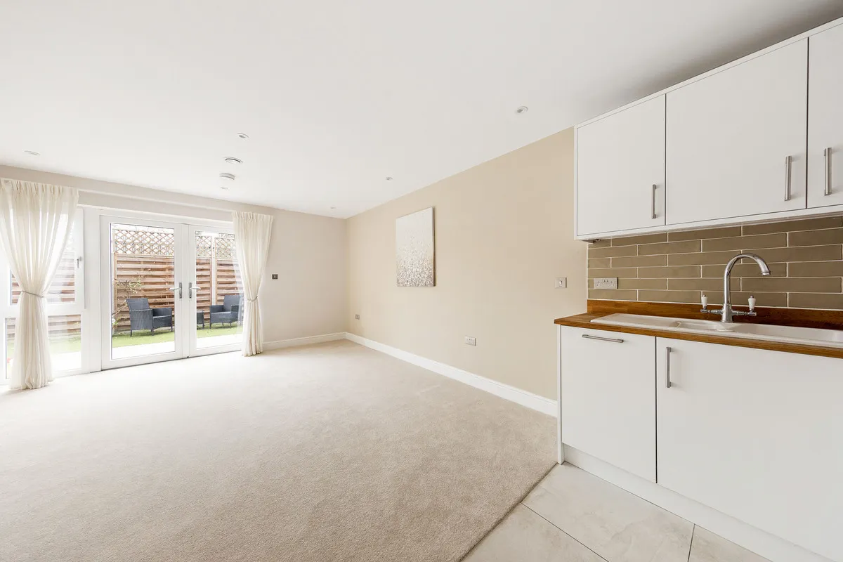 High Road, Loughton, IG10, photo 7
