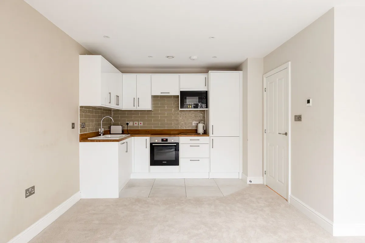 High Road, Loughton, IG10, photo 10