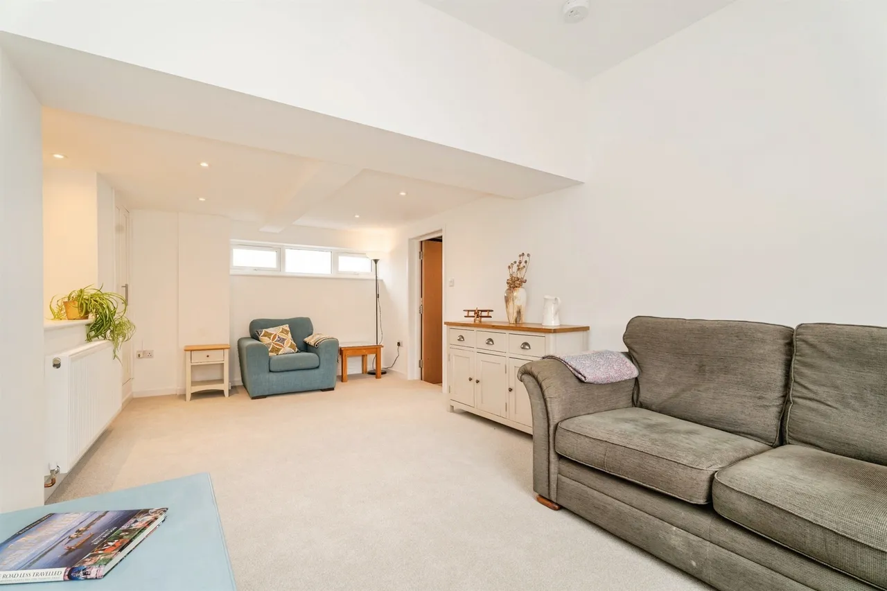Foulsham Road, Hindolveston, NR20, photo 4