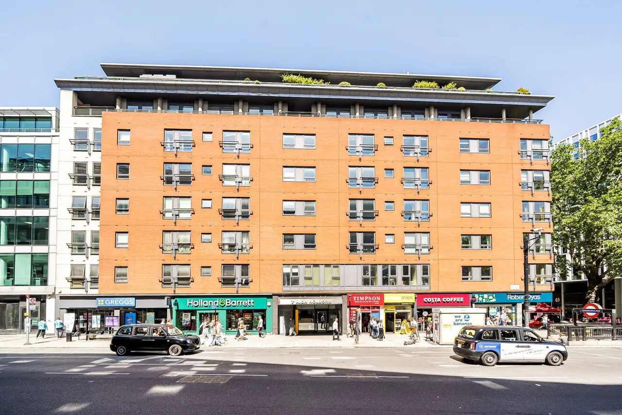 2 bed property for sale — High Holborn, London, WC1V