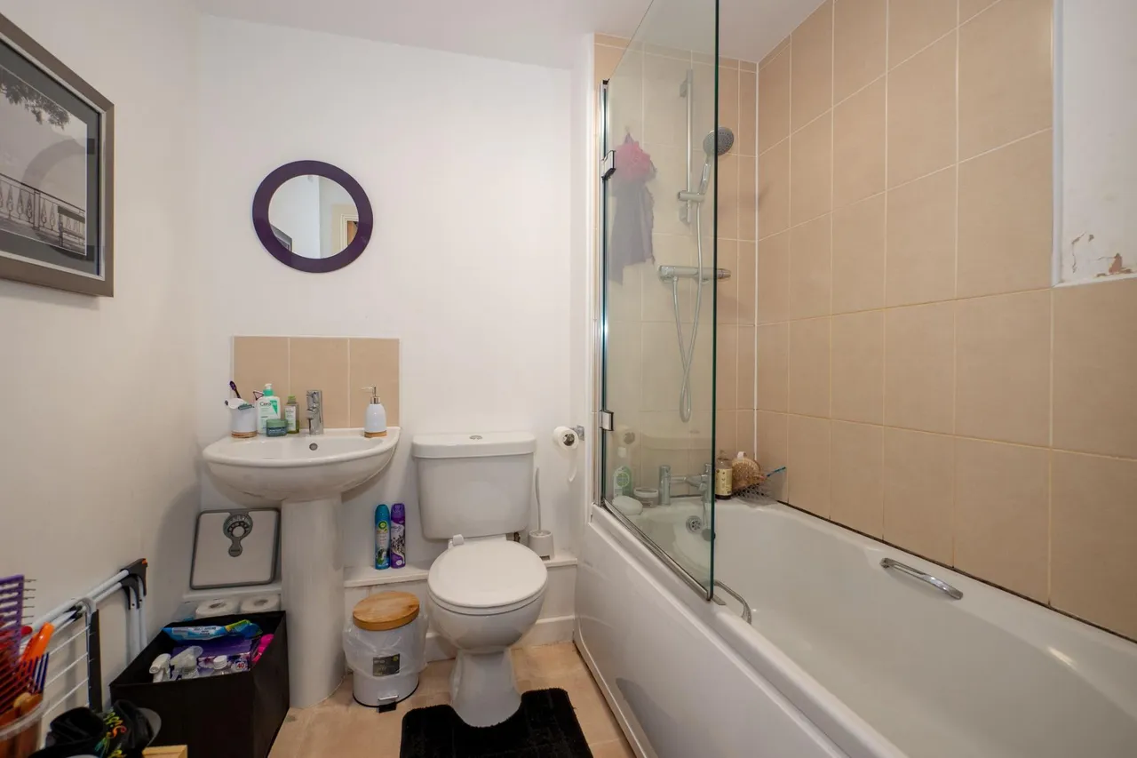 Ivy Graham Close, Newton Heath, M40, photo 10