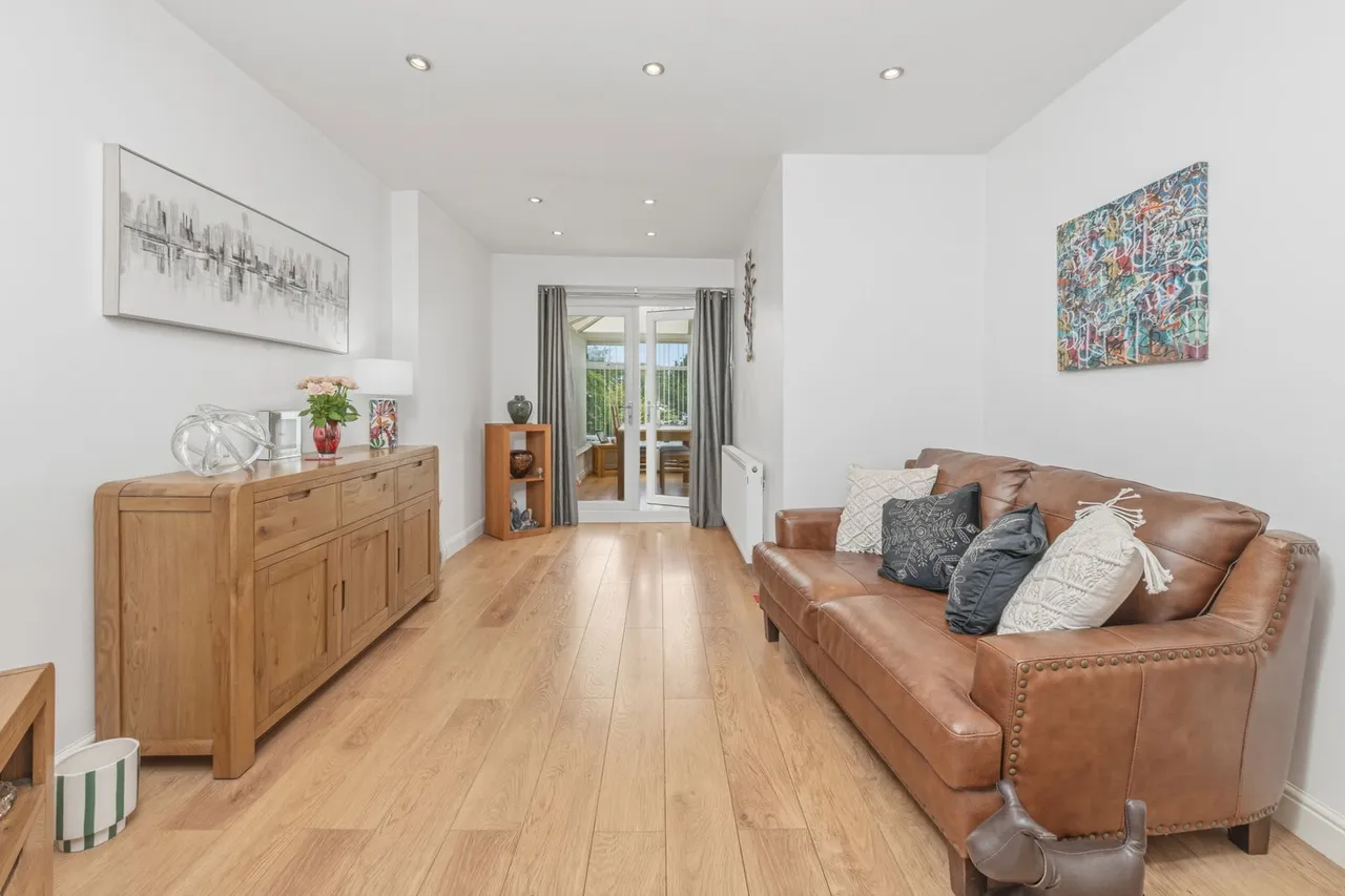 Field End Mount, Leeds, LS15, photo 6