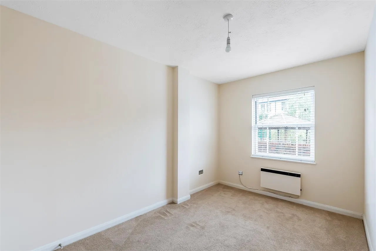 South Street, Dorking, RH4, photo 6